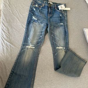 NEW WITH TAGS! $49 RETAIL! SIZE 28 WOMEN'S LOVE, FIRE DISTRESSED JEANS LOT2562